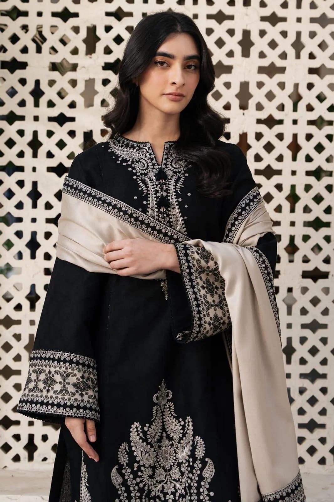 JAZMIN 3 pcs Unstitched Embroidered suit
