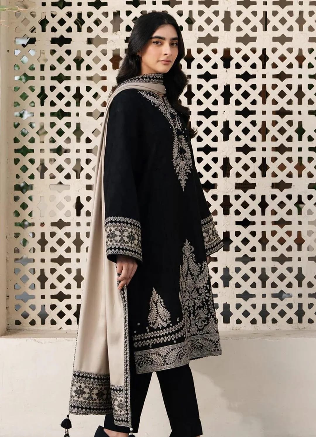 JAZMIN 3 pcs Unstitched Embroidered suit